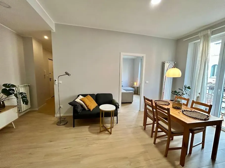 Lovely Apartment In Prada District Milan Italy